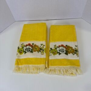 Rare Vintage JC Penney Set of 2 Fashion Manor Yellow Pansies Hand Towels-NEW